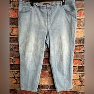 Gloria Vanderbilt Amanda High Waist Light Wash Denim Jeans Size 24